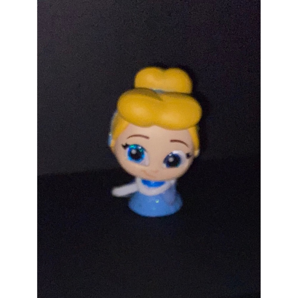 Disney Doorables Cinderella Princess Mini Figure Blue Dress Glitter Eyes 1 Inch
